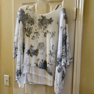 Elena Baldi-Blue And White-Floral Top-Size Small